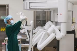 CHINA-TIANJIN-HOSPITAL-ROBOT-TRATAMIENTO