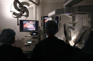 CHINA-TIANJIN-HOSPITAL-ROBOT-TRATAMIENTO