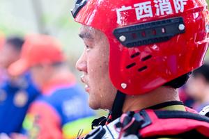 CHINA-INUNDACION-RESCATISTAS