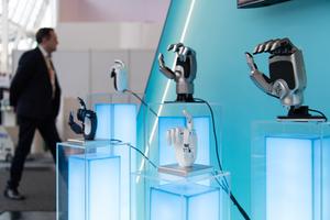 ALEMANIA-HANNOVER-HANNOVER MESSE 2026-ROBOTS HUMANOIDES