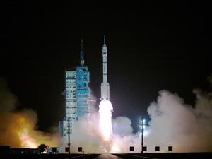 CHINA-SHENZHOU-23-LANZAMIENTO