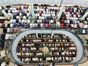 BANGLADESH-DHAKA-EID AL-FITR-CELEBRACION