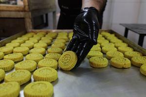 MEDIO ORIENTE-CISJORDANIA-NAPLUSA-DULCES TRADICIONALES-EID AL-ADHA