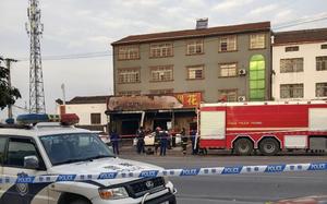 CHINA-HUBEI-XIANGYANG-TIENDA DE ARTICULOS PIROTECNICOS-EXPLOSION