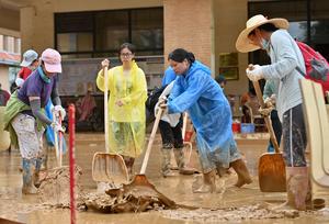 CHINA-GUANGXI-GUIGANG-INUNDACION-SECUELAS