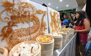 ESPAÑA-MADRID-NOCHE DE MACAO