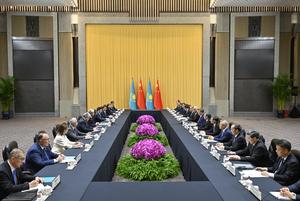 CHINA-SHANGHAI-XI JINPING-PRESIDENTE KAZAJO-REUNION