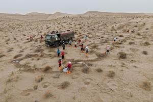 CHINA-MINQIN-VOLUNTARIOS-CONTROL DE LA DESERTIFICACION
