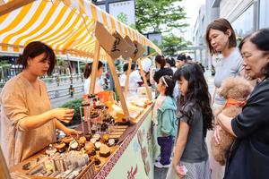 CHINA-HAINAN-HAIKOU-PATRIMONIO CULTURAL INMATERIAL-MERCADO