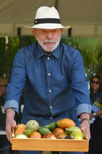 BRASIL-BRASILIA-LULA DA SILVA-BRASIL EN LA MESA