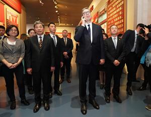 CHINA-BEIJING-PRESIDENTE SERBIO-VUCIC-VISITA