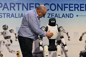 AUSTRALIA-MELBOURNE-EMPRESA CHINA DE ROBOTICA-CONFERENCIA DE SOCIOS