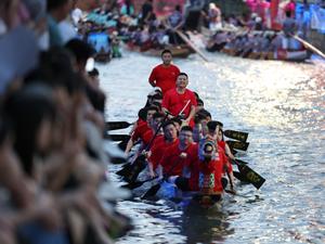 CHINA-FUJIAN-FUZHOU-CARRERA NOCTURNA DE BOTES DEL DRAGON