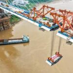 CHINA-CHONGQING-FERROCARRIL DE ALTA VELOCIDAD-PUENTE-CIERRE