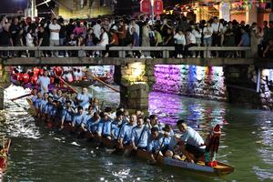 CHINA-FUJIAN-FUZHOU-CARRERA NOCTURNA DE BOTES DEL DRAGON