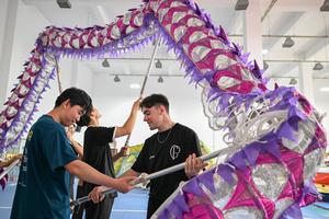 CHINA-WUHAN-BRASIL-DANZA DEL DRAGON-ENTRENADOR BRASILEÑO