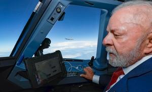 BRASIL-SAO PAULO-LULA DA SILVA-AVION CAZA SUPERSONICO-PRESENTACION