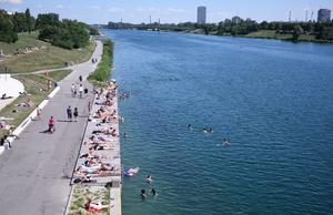 AUSTRIA-VIENA-OLA DE CALOR