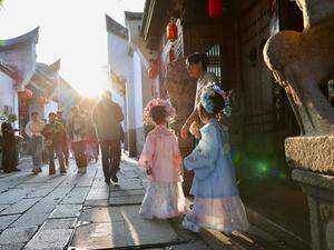 CHINA-FUJIAN-FUZHOU-AÑO NUEVO CHINO-TRAJES TRADICIONALES