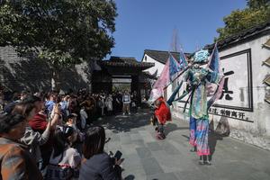 CHINA-ZHEJIANG-TONGXIANG-POBLADO DE WUZHEN-ACTIVIDADES DE AÑO NUEVO