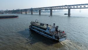 CHINA-HUBEI-RIO YANGTSE-PUENTES