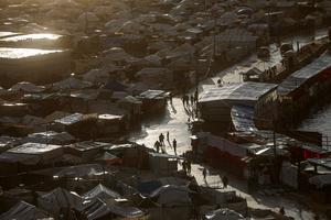 MEDIO ORIENTE-CIUDAD DE GAZA-TIENDAS DE CAMPAÑA TEMPORALES-PALESTINOS DESPLAZADOS