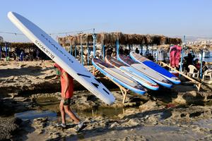 LIBANO-SIDON-ISLA ZIREH-VIDA COTDIANA-OLA DE CALOR
