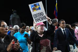 VENEZUELA-CARACAS-MADURO-VIGILIA