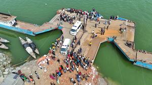 BANGLADESH-RAJBARI-AUTOBUS-ACCIDENTE