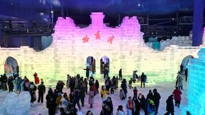 CHINA-HEILONGJIANG-HARBIN-PARQUE TEMATICO DE HIELO Y NIEVE CUBIERTO