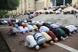 BANGLADESH-DHAKA-EID AL-ADHA-ORACIONES