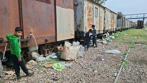 SIRIA-DARAA-DESPLAZAMIENTO-VAGONES DE TREN-REFUGIOS