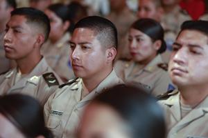 ECUADOR-QUITO-CHINA-POLICIA NACIONAL-IDIOMA CHINO