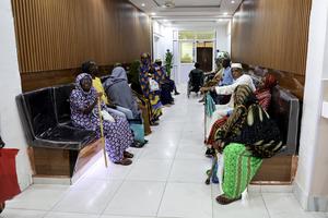 YIBUTI-CIUDAD DE YIBUTI-EQUIPO MEDICO CHINO