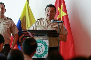 ECUADOR-QUITO-CHINA-POLICIA NACIONAL-IDIOMA CHINO