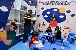 CHILE-SANTIAGO-DIA INTERNACIONAL DEL LIBRO