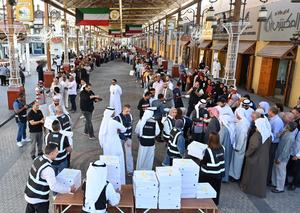 KUWAIT-CIUDAD DE KUWAIT-RAMADAN-DISTRIBUCION DE ALIMENTOS