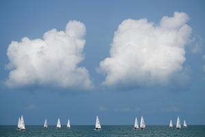 CHINA-HAINAN-SANYA-JUEGOS ASIATICOS DE PLAYA-VELA