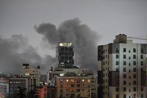 IRAN-TEHERAN-EXPLOSIONES-HUMO