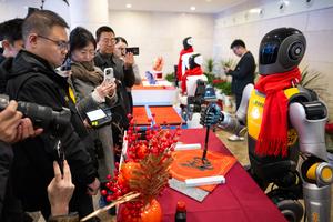 CHINA-HUBEI-WUHAN-AERONAVES EVTOL-ROBOTS