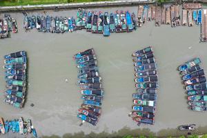 CHINA-TIFON NOUL-BOTES PESQUEROS-REFUGIO