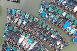 CHINA-TIFON NOUL-BOTES PESQUEROS-REFUGIO