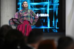 MACEDONIA DEL NORTE-SKOPIE-MODA-GALA "NOCHE DE CHINA"