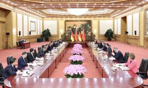 CHINA-BEIJING-LI QIANG-CANCILLER ALEMAN-CONVERSACIONES