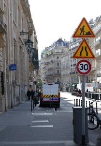 FRANCIA-PARIS-BANK OF AMERICA-INTENTO DE ATENTADO CON BOMBA
