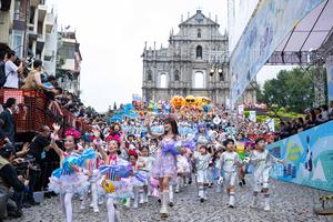 CHINA-MACAO-DESFILE-CELEBRACION