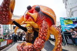 CHINA-MACAO-DESFILE-CELEBRACION