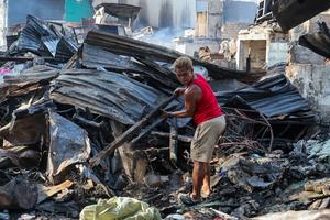 FILIPINAS-MANILA-INCENDIO-SECUELAS