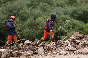 CHINA-GANSU-WEIYUAN-INUNDACION REPENTINA-TRABAJO DE RESCATE Y SOCORRO