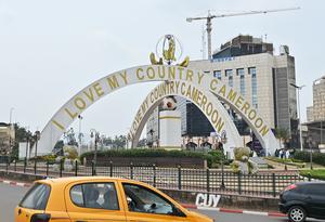 CAMERUN-YAUNDE-PAISAJES DE LA CIUDAD